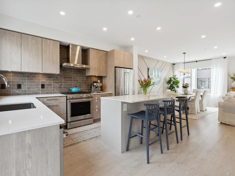 15-602 Lile Drive, North Vancouver, BC, V7G 0B3 - 11