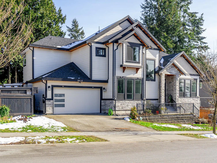 8646 154a Street, Surrey, BC, V3S 3N8