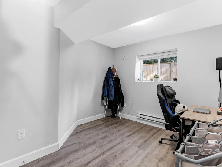 8646 154a Street, Surrey, BC, V3S 3N8 - 30