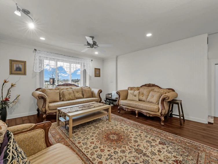 2820 Boundary Road, Vancouver, BC, V5M 3Z8 - 6