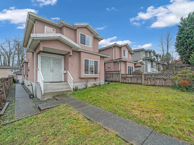 2820 Boundary Road, Vancouver, BC, V5M 3Z8 - 3