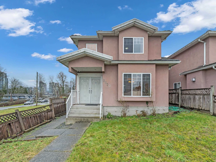 2820 Boundary Road, Vancouver, BC, V5M 3Z8