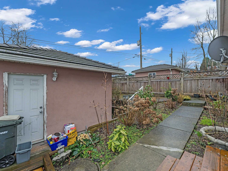 2820 Boundary Road, Vancouver, BC, V5M 3Z8 - 39