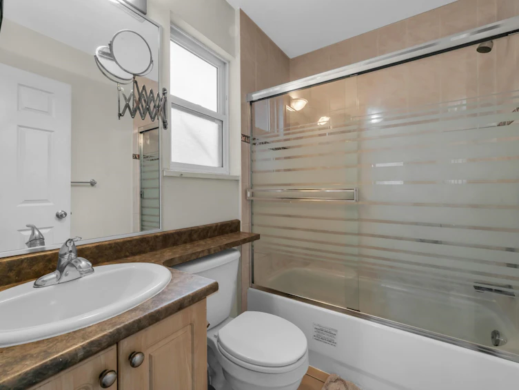 2820 Boundary Road, Vancouver, BC, V5M 3Z8 - 29