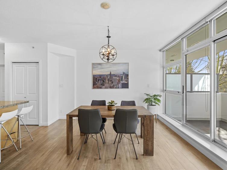 206-5611 Goring Street, Burnaby, BC, V5B 0A3 - 8