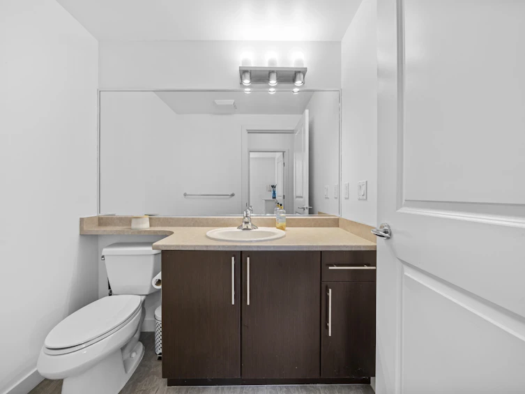 206-5611 Goring Street, Burnaby, BC, V5B 0A3 - 21