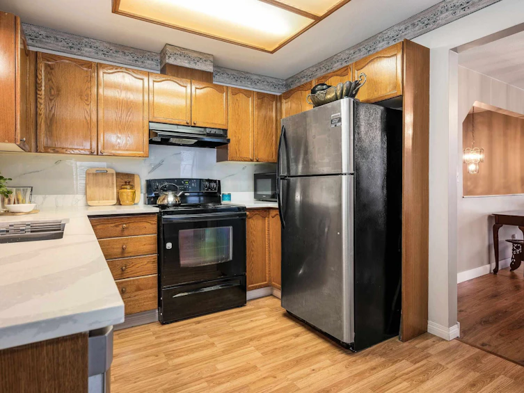 15299 93a Avenue, Surrey, BC, V3R 0E6 - 13
