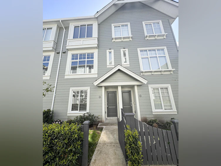 95-15778 85 Avenue, Surrey, BC, V4N 6W8