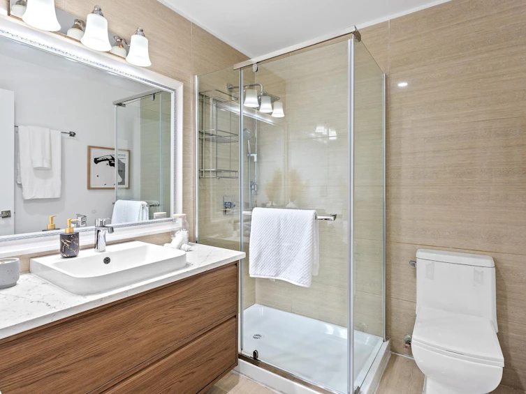 5117 Francisco Court, North Vancouver, BC, V7R 3K4 - 24