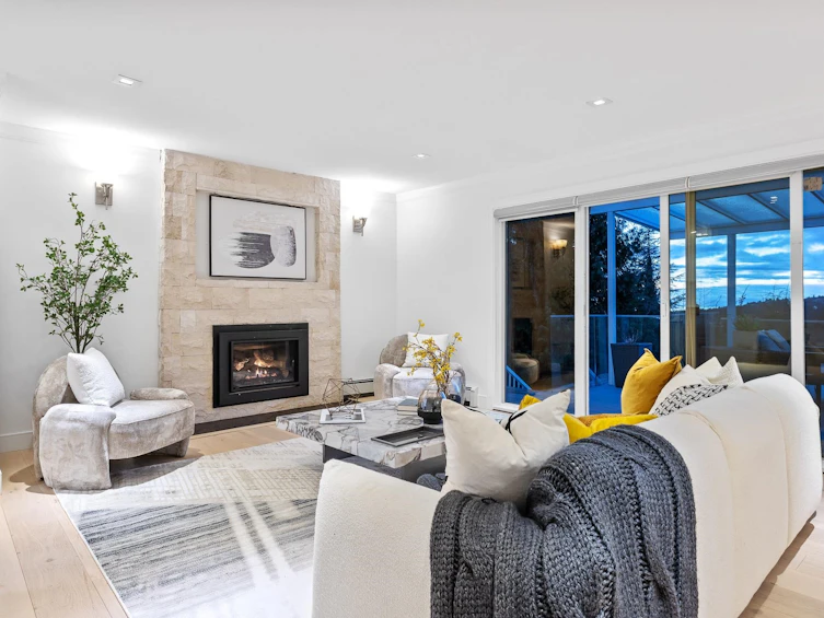 5117 Francisco Court, North Vancouver, BC, V7R 3K4 - 8
