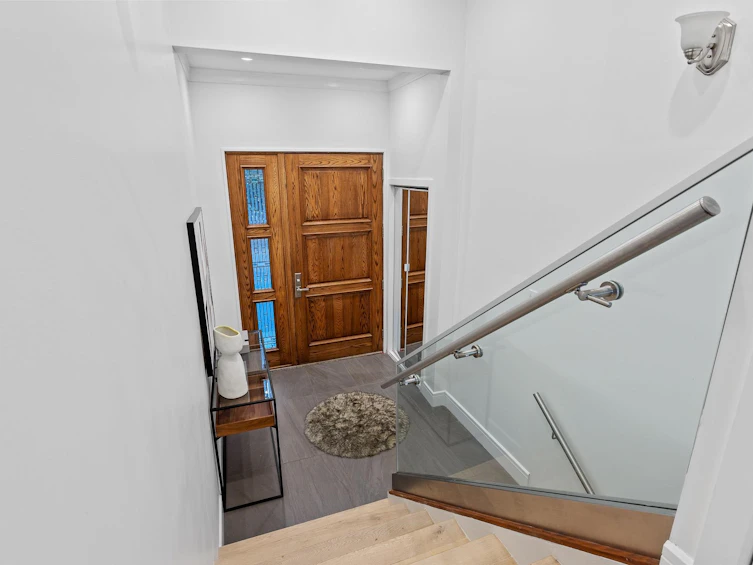 5117 Francisco Court, North Vancouver, BC, V7R 3K4 - 28