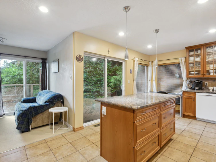 1481 E 20th Street, North Vancouver, BC, V7J 1M9 - 13