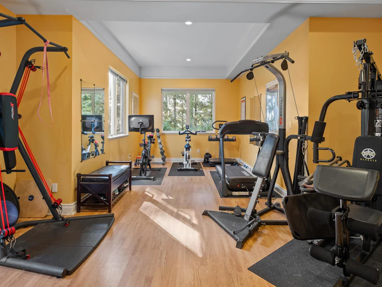 4905 Chalet Place, North Vancouver, BC, V7R 4X4 - 34