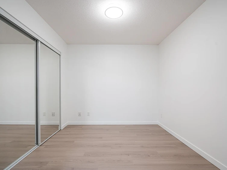 203-13688 100 Avenue, Surrey, BC, V3T 0G5 - 12