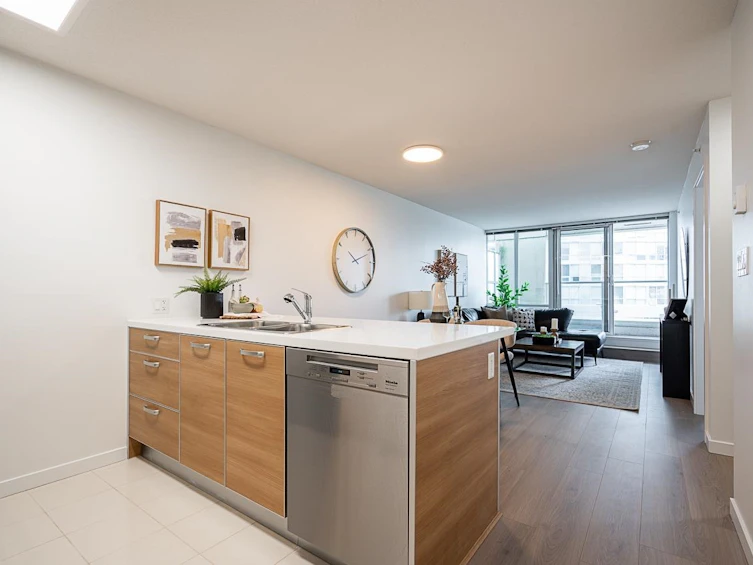 203-13688 100 Avenue, Surrey, BC, V3T 0G5 - 8