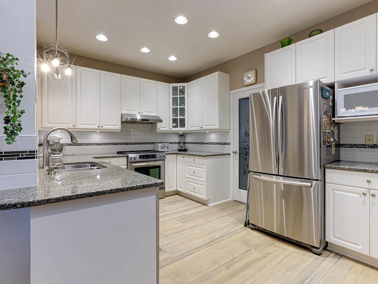 15023 Semiahmoo Place, Surrey, BC, V4P 2K3 - 11
