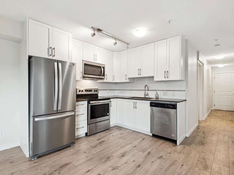 304-7908 15th Avenue, Burnaby, BC, V3N 0G6 - 13