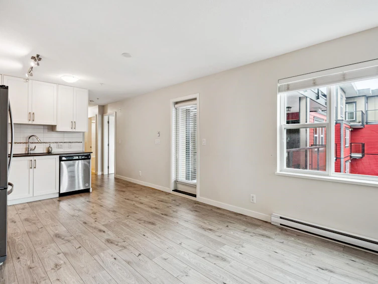 304-7908 15th Avenue, Burnaby, BC, V3N 0G6 - 10