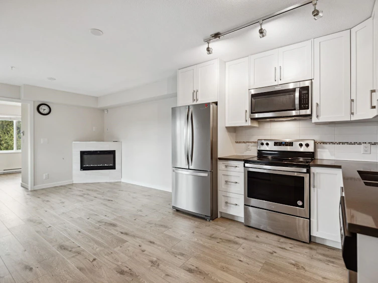 304-7908 15th Avenue, Burnaby, BC, V3N 0G6 - 11