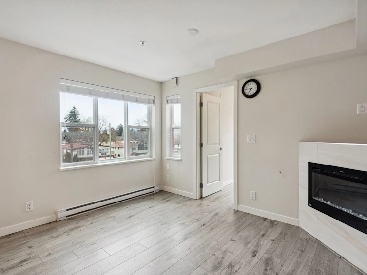 304-7908 15th Avenue, Burnaby, BC, V3N 0G6 - 8
