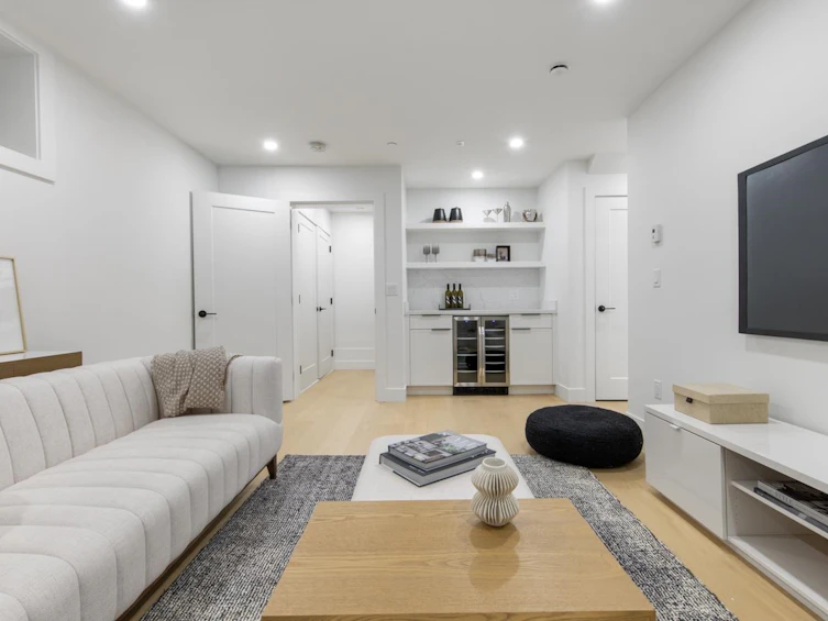 2207 E 7th Avenue, Vancouver, BC, V5N 1S8 - 22