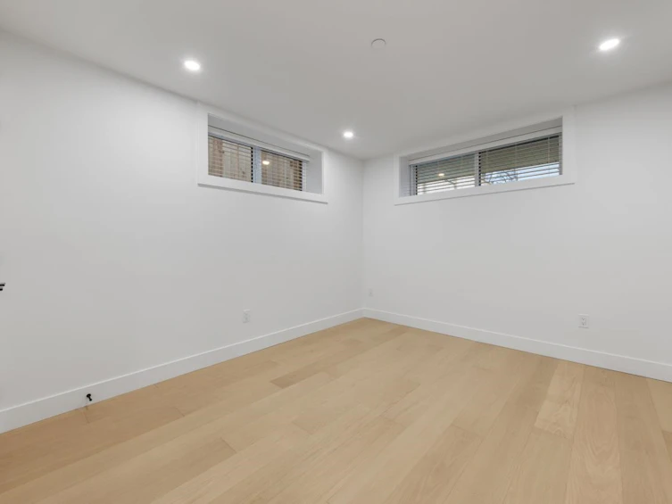 2207 E 7th Avenue, Vancouver, BC, V5N 1S8 - 24