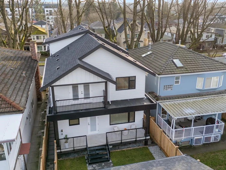 2207 E 7th Avenue, Vancouver, BC, V5N 1S8 - 29