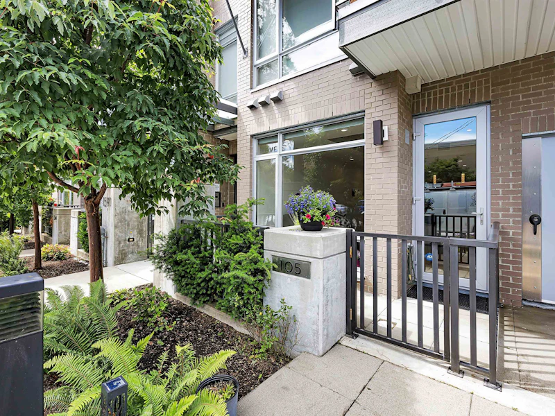 105 - 1591 Bowser Avenue, North Vancouver BC