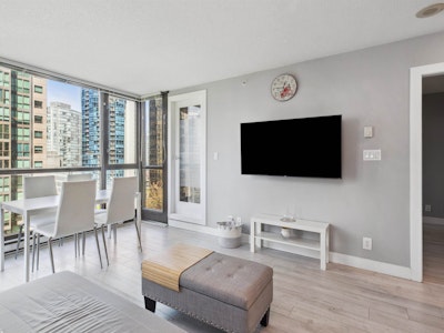 607-1331 Alberni Street - 4
