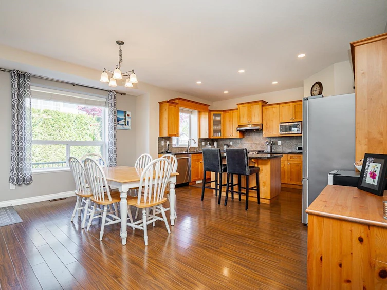 18153 70 Avenue, Surrey, BC, V3S 6Z1 - 9