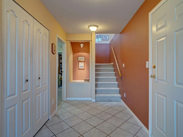 6501 North Gale Avenue, Sechelt, BC, V7Z 0L1 - 5