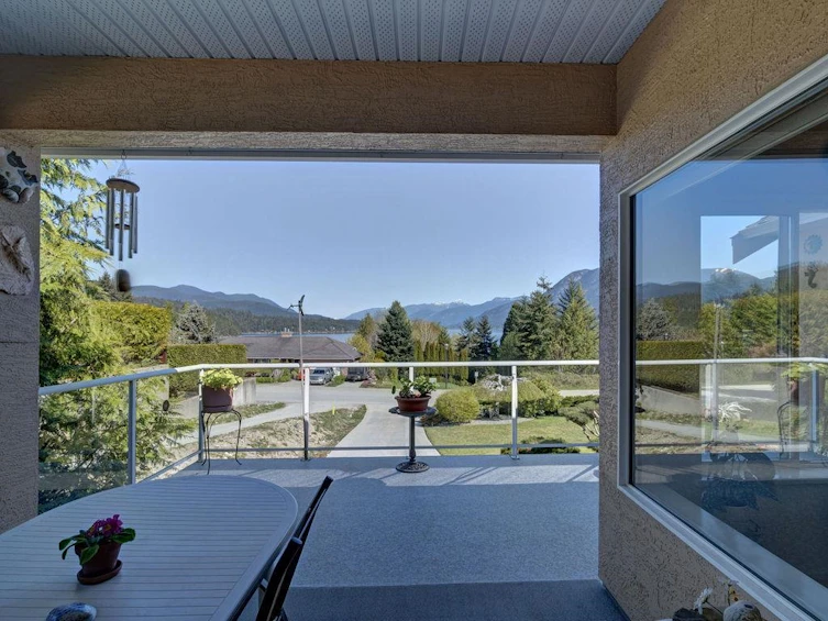 6501 North Gale Avenue, Sechelt, BC, V7Z 0L1 - 14