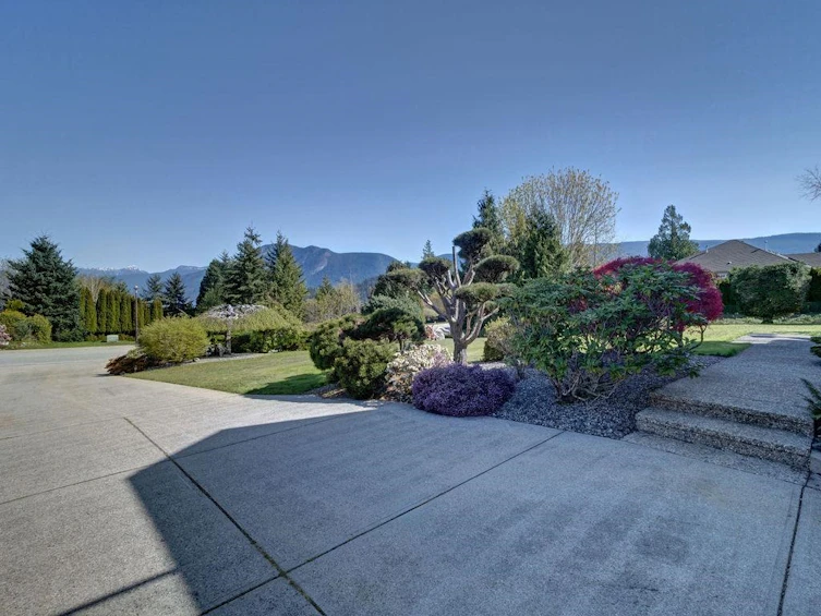 6501 North Gale Avenue, Sechelt, BC, V7Z 0L1 - 40