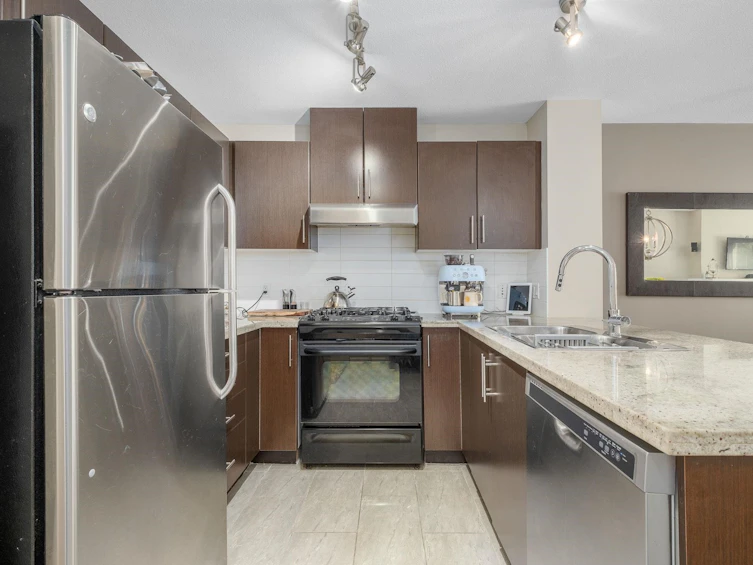 108-700 Klahanie Drive, Port Moody, BC, V3H 5L3 - 5