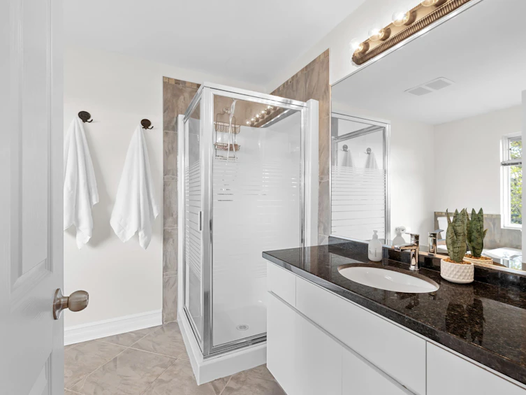 19086 63 Avenue, Surrey, BC, V3S 8G7 - 18