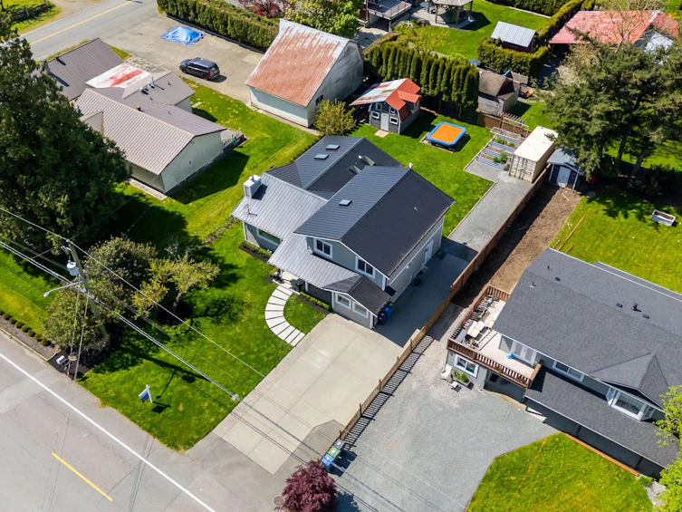 325 Arnold Road, Abbotsford, BC, V3G 1S4 - 2
