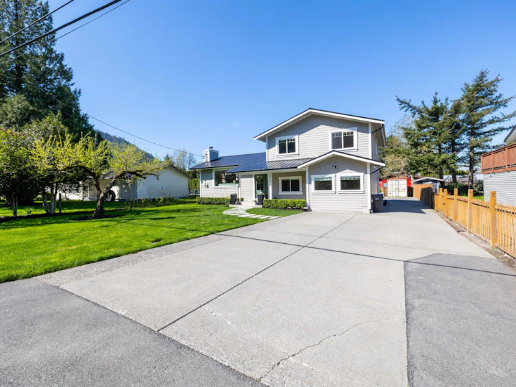 325 Arnold Road, Abbotsford, BC, V3G 1S4 - 4