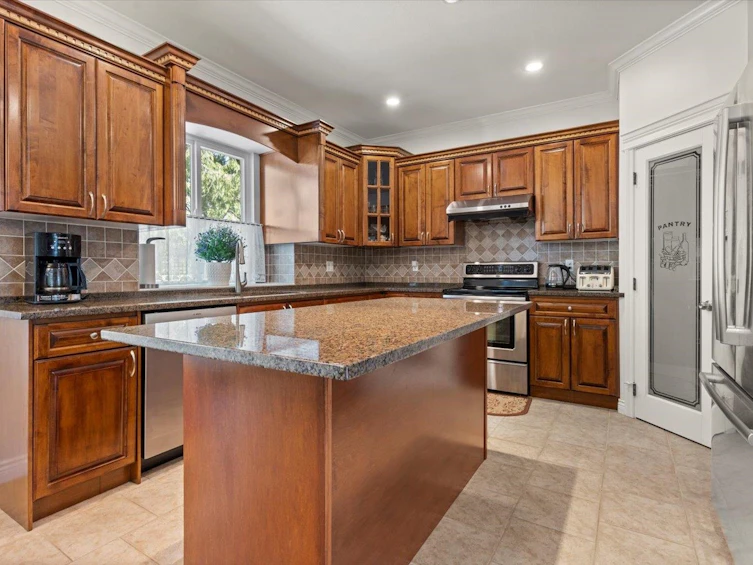44413 Bayshore Avenue, Chilliwack, BC, V2R 0A5 - 9
