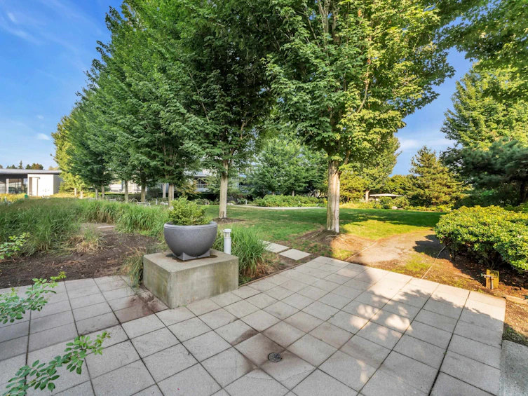 301-2225 Holdom Avenue, Burnaby, BC, V5B 2Z8 - 13