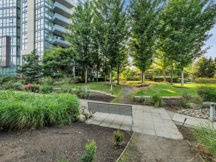 301-2225 Holdom Avenue, Burnaby, BC, V5B 2Z8 - 14