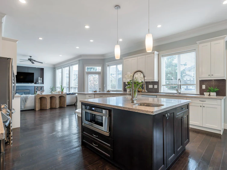 8063 211a Street, Langley, BC, V2Y 2G1 - 9
