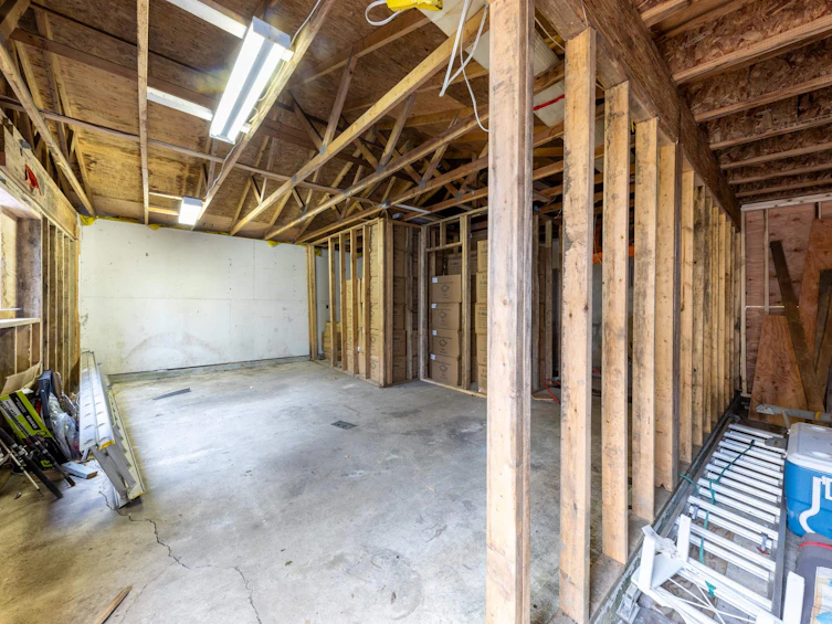 15032 Swallow Drive, Surrey, BC, V3R 4X2 - 17