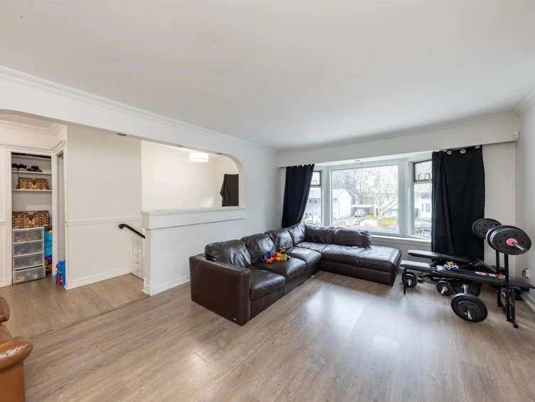 15032 Swallow Drive, Surrey, BC, V3R 4X2 - 12