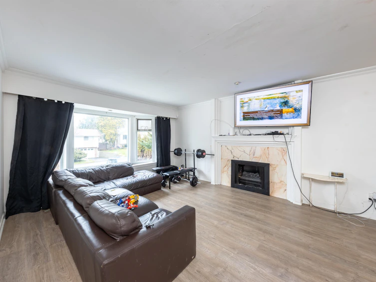 15032 Swallow Drive, Surrey, BC, V3R 4X2 - 10