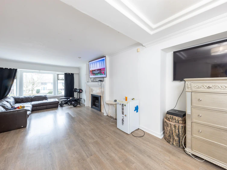 15032 Swallow Drive, Surrey, BC, V3R 4X2 - 11