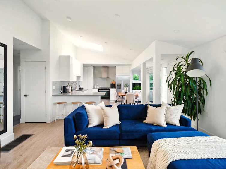 740 E Keith Road, North Vancouver, BC, V7L 1W7 - 17