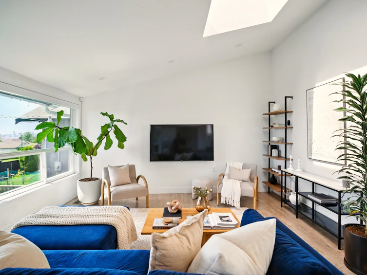 740 E Keith Road, North Vancouver, BC, V7L 1W7 - 9