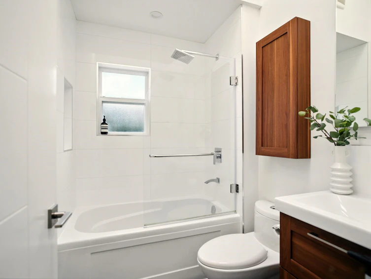 740 E Keith Road, North Vancouver, BC, V7L 1W7 - 24