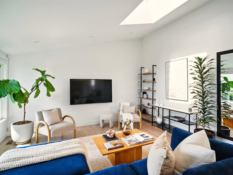 740 E Keith Road, North Vancouver, BC, V7L 1W7 - 10