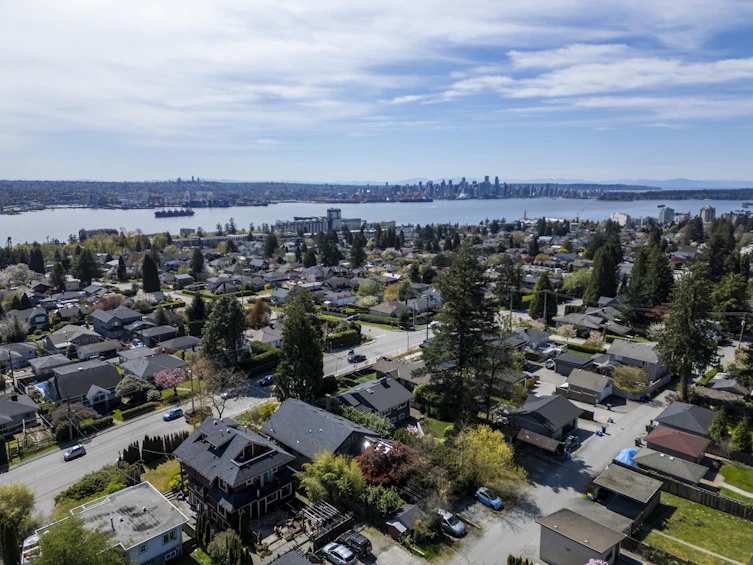 740 E Keith Road, North Vancouver, BC, V7L 1W7 - 33